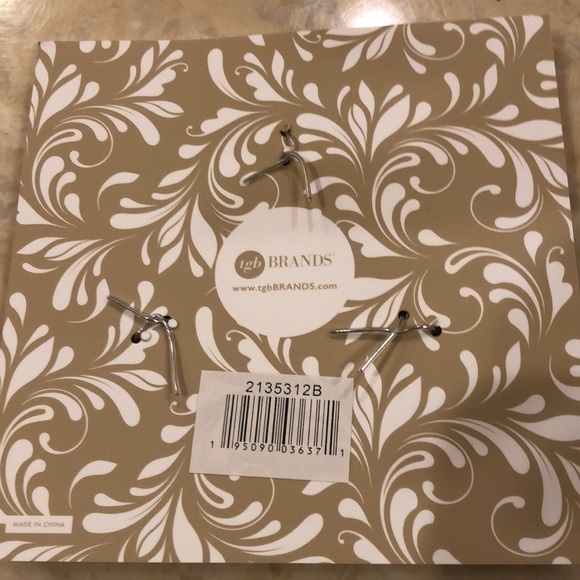 Coco+Carmen Cross Multi Strand Gold Stretch Bracelet/NWT - Picture 4 of 4